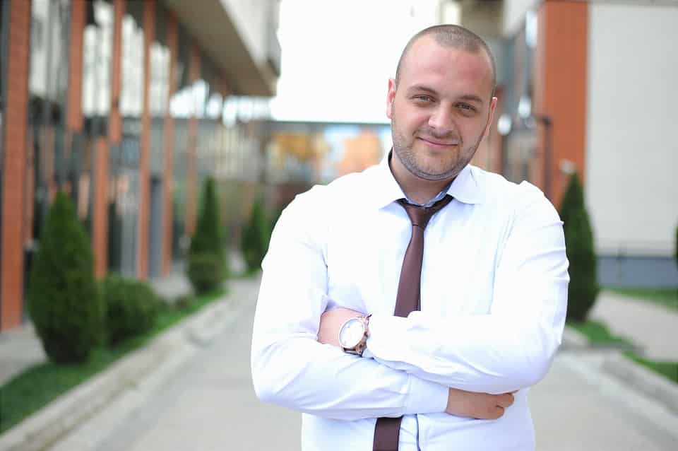 business-man-1385050_960_720-min business-man-1385050_960_720-min